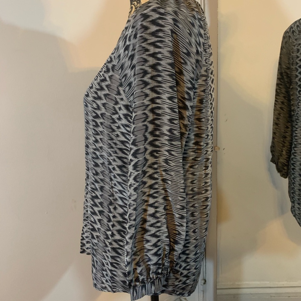 Joie Velarine Black Gray Caviar 100% Silk Blouse - Picture 2 of 7